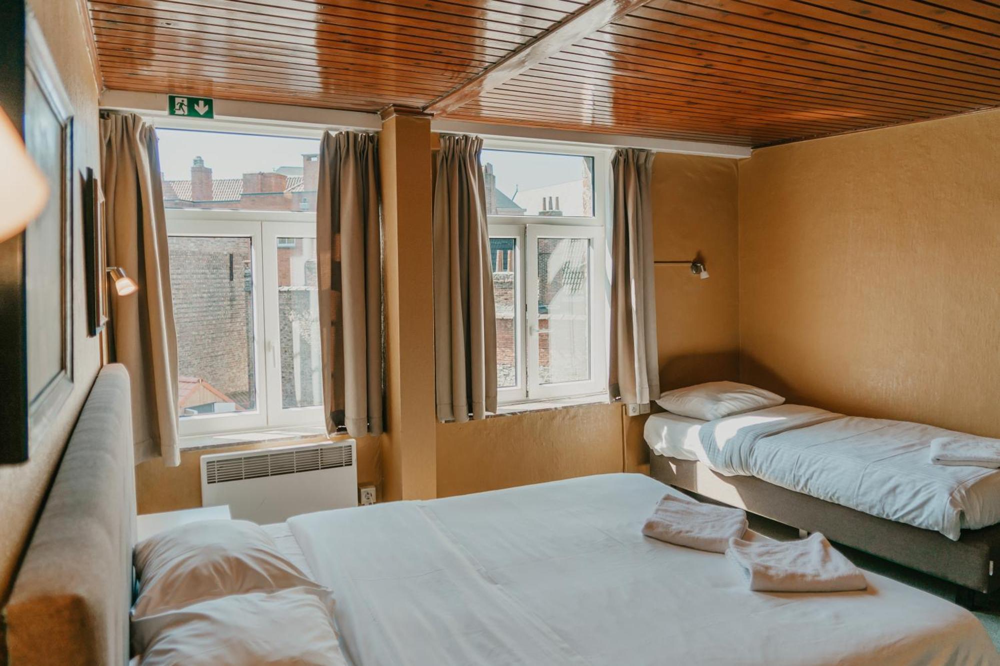Hotel Cavalier Bruges Luaran gambar
